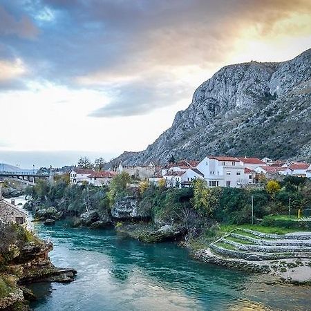 Two Babies Hotel Mostar Bagian luar foto