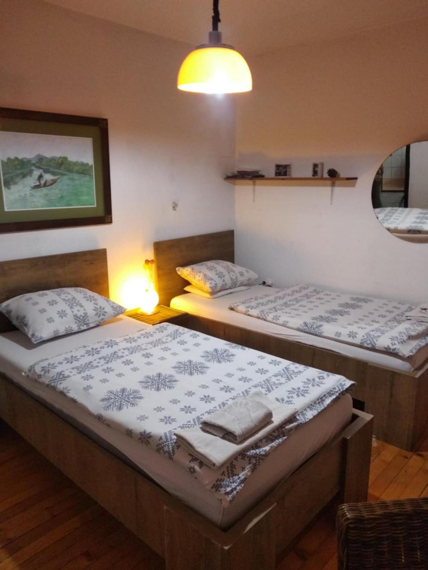 Two Babies Hotel Mostar Bagian luar foto